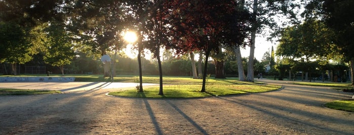 Robles Park is one of Locais salvos de Caroline.