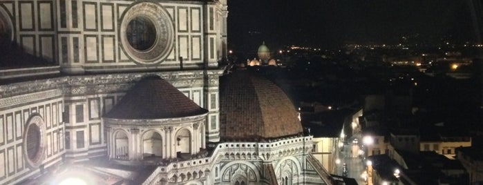 ジョットの鐘楼 is one of Firenze.