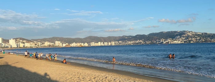 Playa Tamarindos is one of Acapulco.
