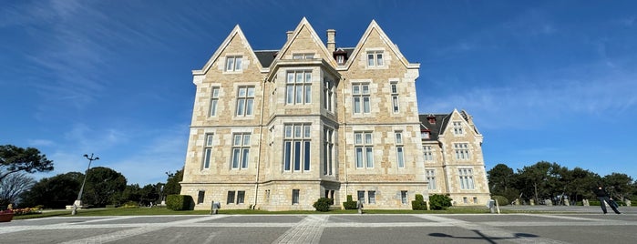 Palacio de la Magdalena is one of De turismo por Cantabria.