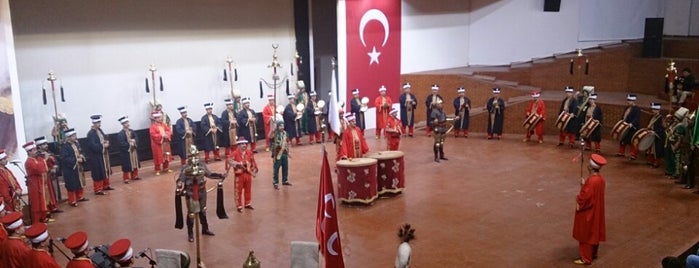 Askeri Müze ve Kültür Sitesi Komutanlığı is one of สถานที่ที่ Aylinche ถูกใจ.