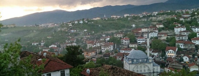 Hıdırlık Seyir Tepesi is one of Tempat yang Disukai Aylinche.