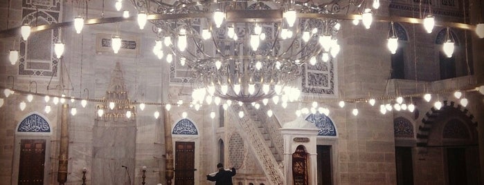 Эдирнекапы Мечеть Михримах-султан is one of Aylinche : понравившиеся места.