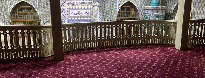 Hüsam Bey Camii is one of สถานที่ที่ Aylinche ถูกใจ.