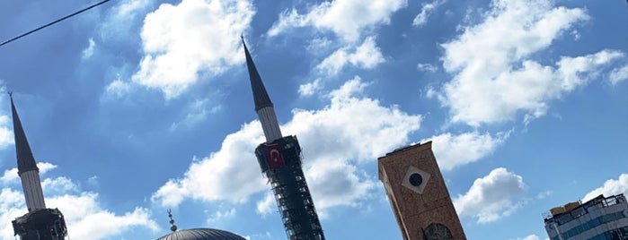 Taksim Camii is one of Aylincheさんのお気に入りスポット.