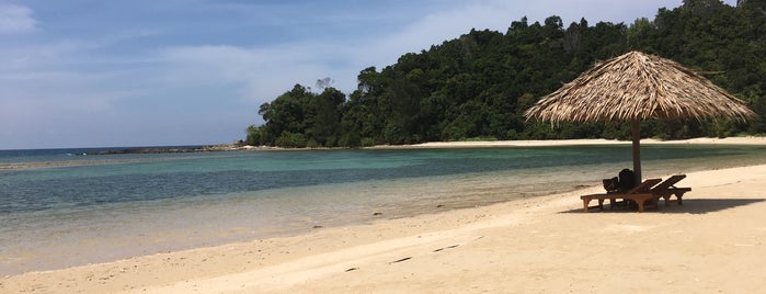 Dinawan Island is one of places.