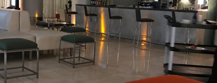 Lounge Hotel Pestana is one of Disco, bar and lounge por conocer.