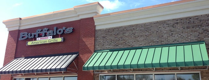 Buffalo's Southwest Grille is one of สถานที่ที่ Sara Grace ถูกใจ.