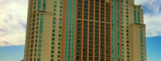 Tampa Marriott Waterside Hotel & Marina is one of สถานที่ที่ Patty ถูกใจ.