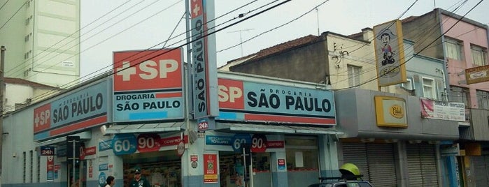 Drogaria São Paulo is one of Locais curtidos por Diego Antonio.