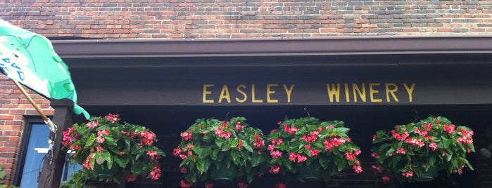 Easley Winery is one of Tempat yang Disimpan Stephanie.