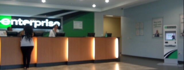 Enterprise Rent-A-Car is one of Lieux qui ont plu à Shakthi.