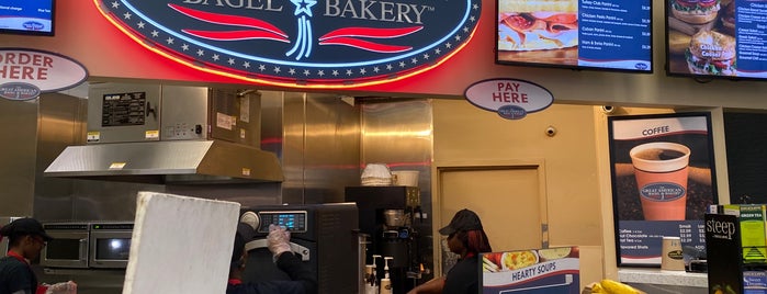 The Great American Bagel Bakery is one of Tempat yang Disukai Kat.