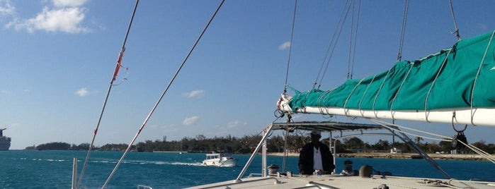 Seahorse Sailing Cruise is one of Locais curtidos por Dan.