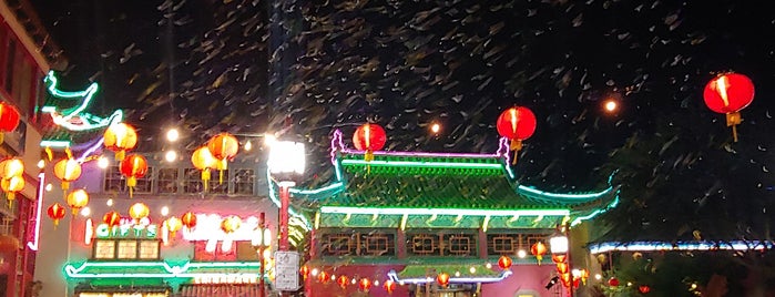 Old Chinatown Central Plaza is one of Tempat yang Disukai Starry.