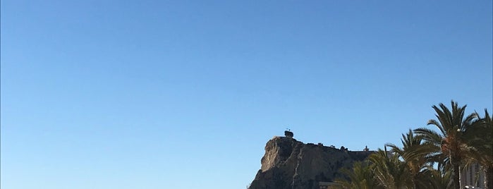 Platja de Ponent is one of Orte, die Paola gefallen.