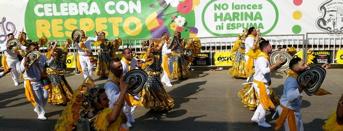 Carnavalada is one of Lugares favoritos.