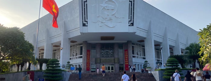Ho Chi Minh Museum is one of Jaqueline’s Liked Places.