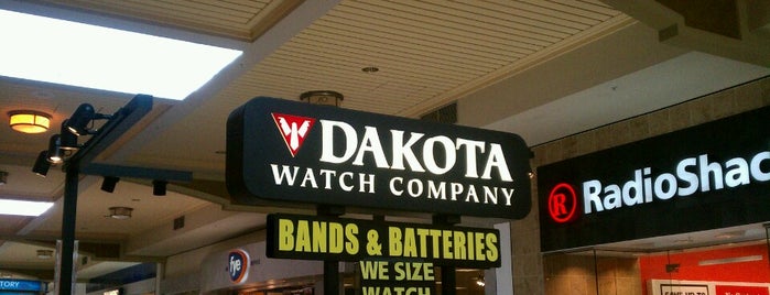 Dakota Watch Co is one of Orte, die Dana gefallen.