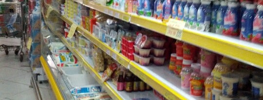 Supermercado Compre Center is one of Meus Locais.