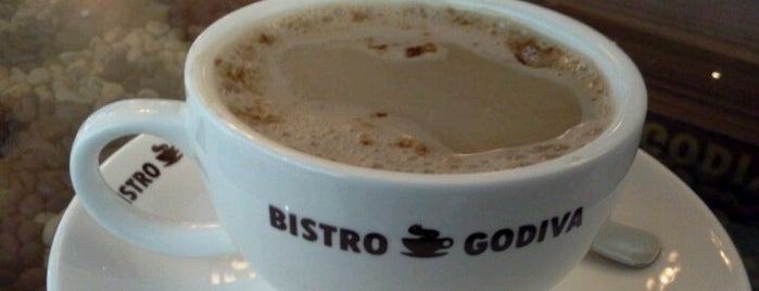 Bistro Godiva is one of Lugares favoritos de Lisa.