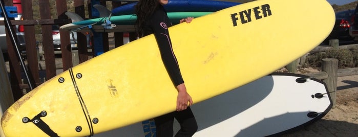 Costazul | Escola de Surf 🏄 Surf School is one of places we love!.