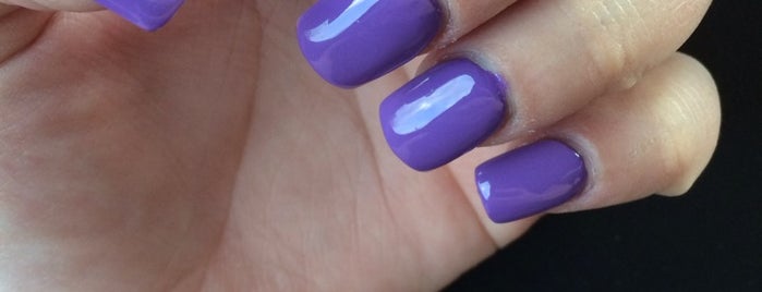 Hue Nails is one of Elizabeth : понравившиеся места.