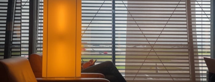 Lufthansa Senator Lounge is one of Fresh’s Liked Places.