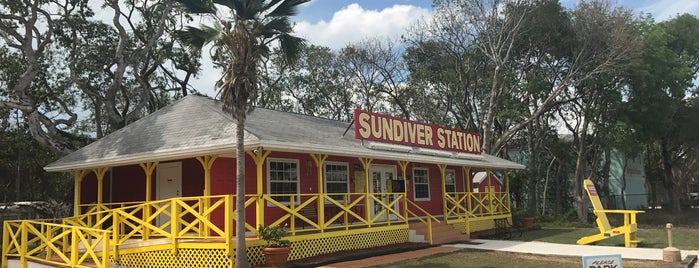 Sundiver Snorkel Shop is one of Key West.