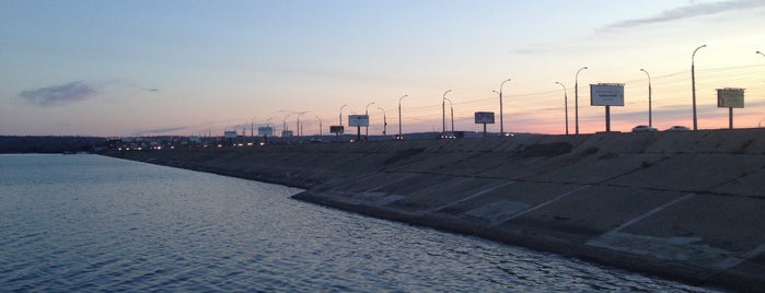Иркутская ГЭС is one of Lugares favoritos de Stanislav.