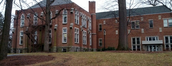 Drew Theological School is one of Lugares favoritos de Michael.