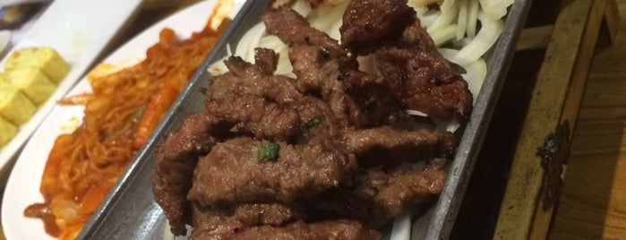 紫霞门韩国料理 Zixiamen Korean Restaurant is one of Marco'nun Beğendiği Mekanlar.