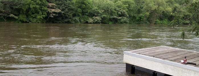 The Hooch is one of สถานที่ที่ Jordan ถูกใจ.