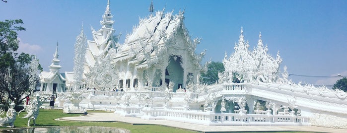 Wat Rong Khun is one of Lugares favoritos de Jack.