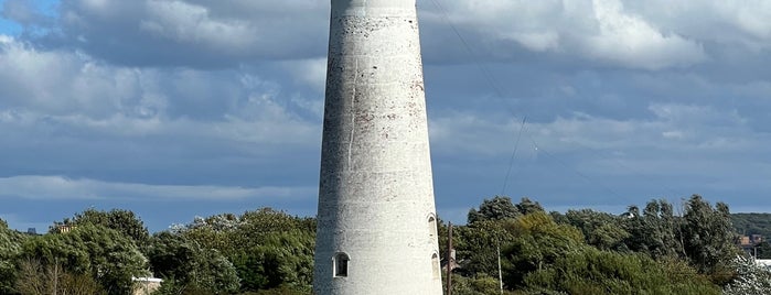 Leasowe Lighthouse is one of England.