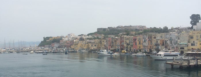 Porto di Procida is one of Italy with Ray.