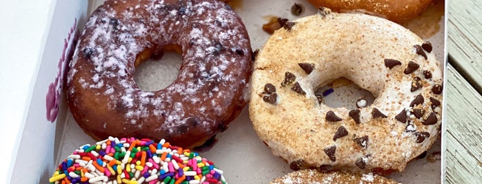Fractured Prune Doughnuts is one of Topsail.