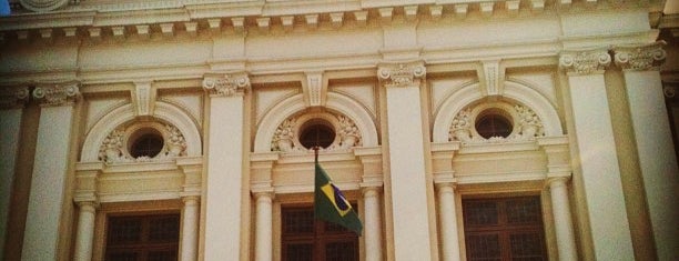Faculdade de Direito do Recife is one of Lugares.