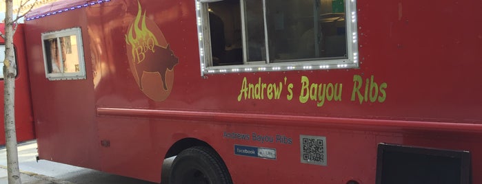 Andrews Bayou BBQ is one of Lugares favoritos de Doug.