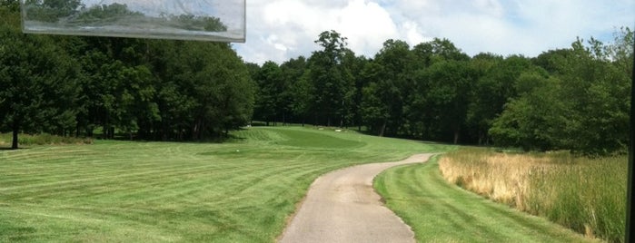 Brookledge Country Club is one of Spots.