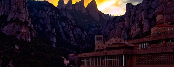 Santa Maria de Montserrat Abbey is one of Vieta, kur atgriezties!.