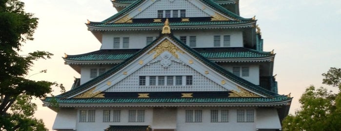 ปราสาทโอซาก้า is one of 日本100名城.
