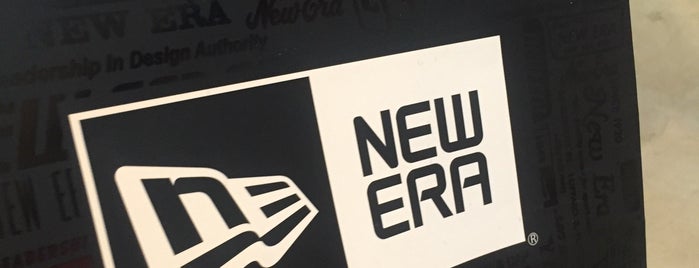 New Era Store is one of LEONさんのお気に入りスポット.