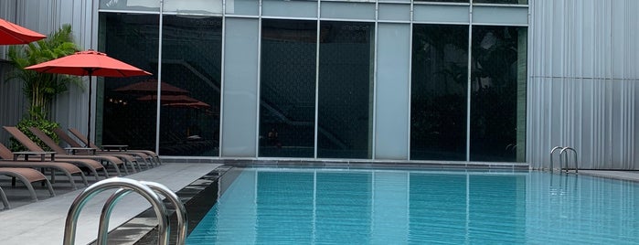 Poolside @ Mandarin Orchard Hotel is one of Ren'in Beğendiği Mekanlar.