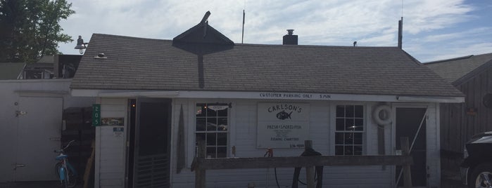 Carlson's Fresh & Smoked Fish is one of Todd's Saved Places.