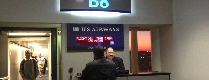 Gate B8 is one of Posti che sono piaciuti a Mike.