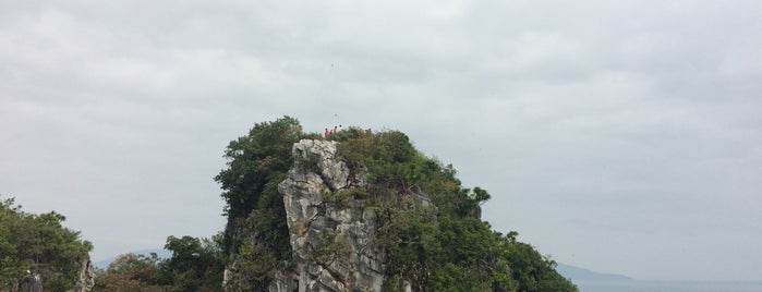 Ngũ Hành Sơn (Marble Mountain) is one of Vietnam.
