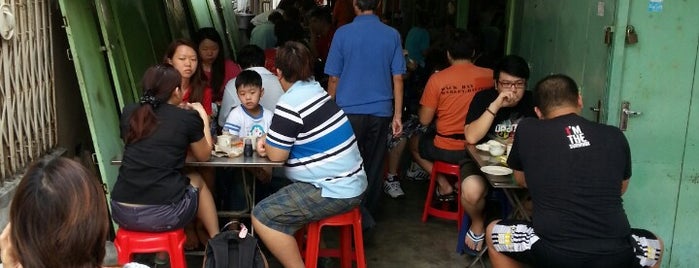 Toh Soon Cafe (多春茶座) is one of Penang Food by Charlotte.