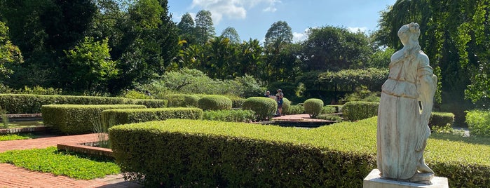 Bonsai Garden is one of Tempat yang Disukai Craig.