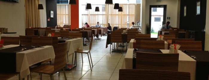 IT Cafe is one of Locais curtidos por Daria.